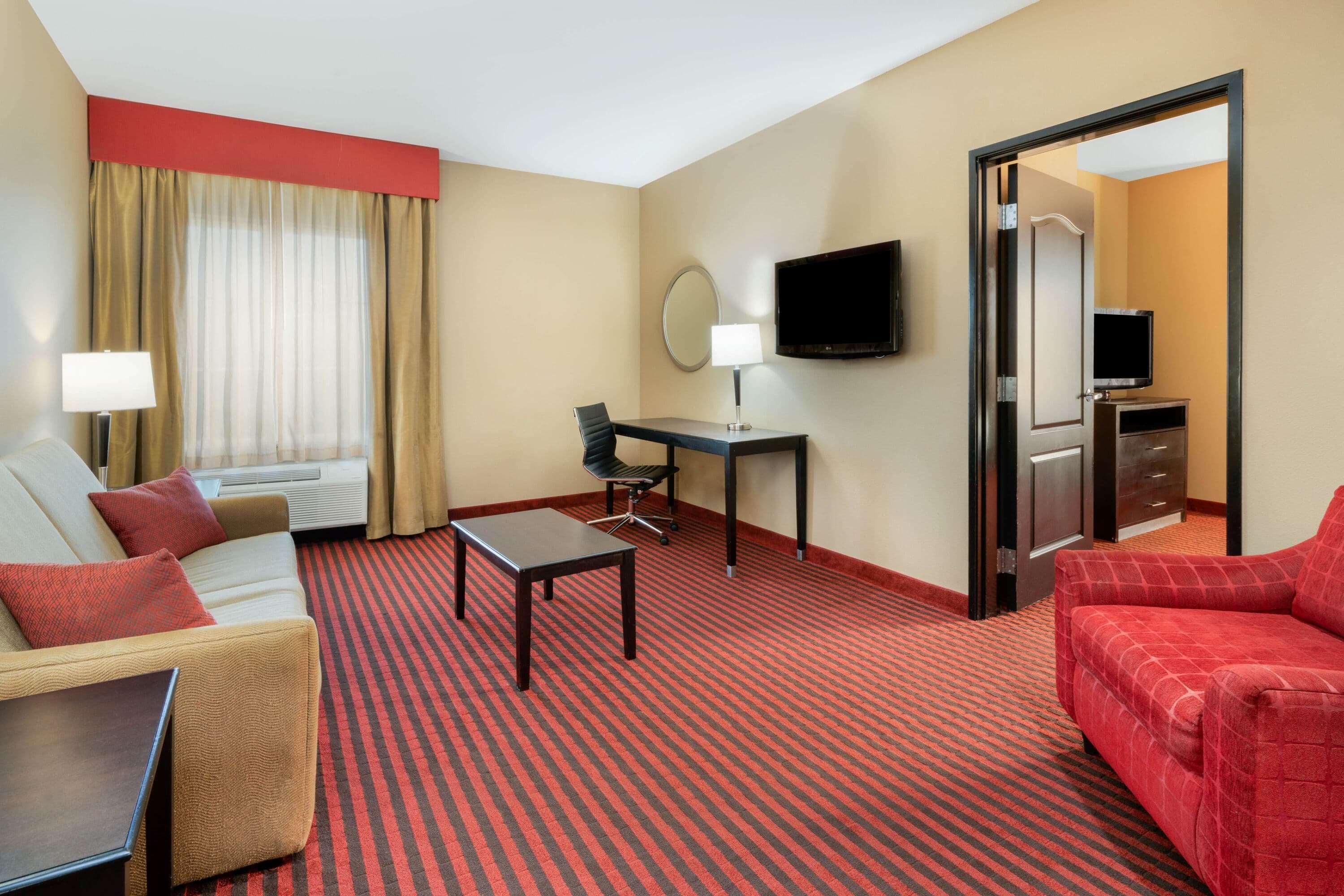 La Quinta By Wyndham Boutte Hotel Exterior photo