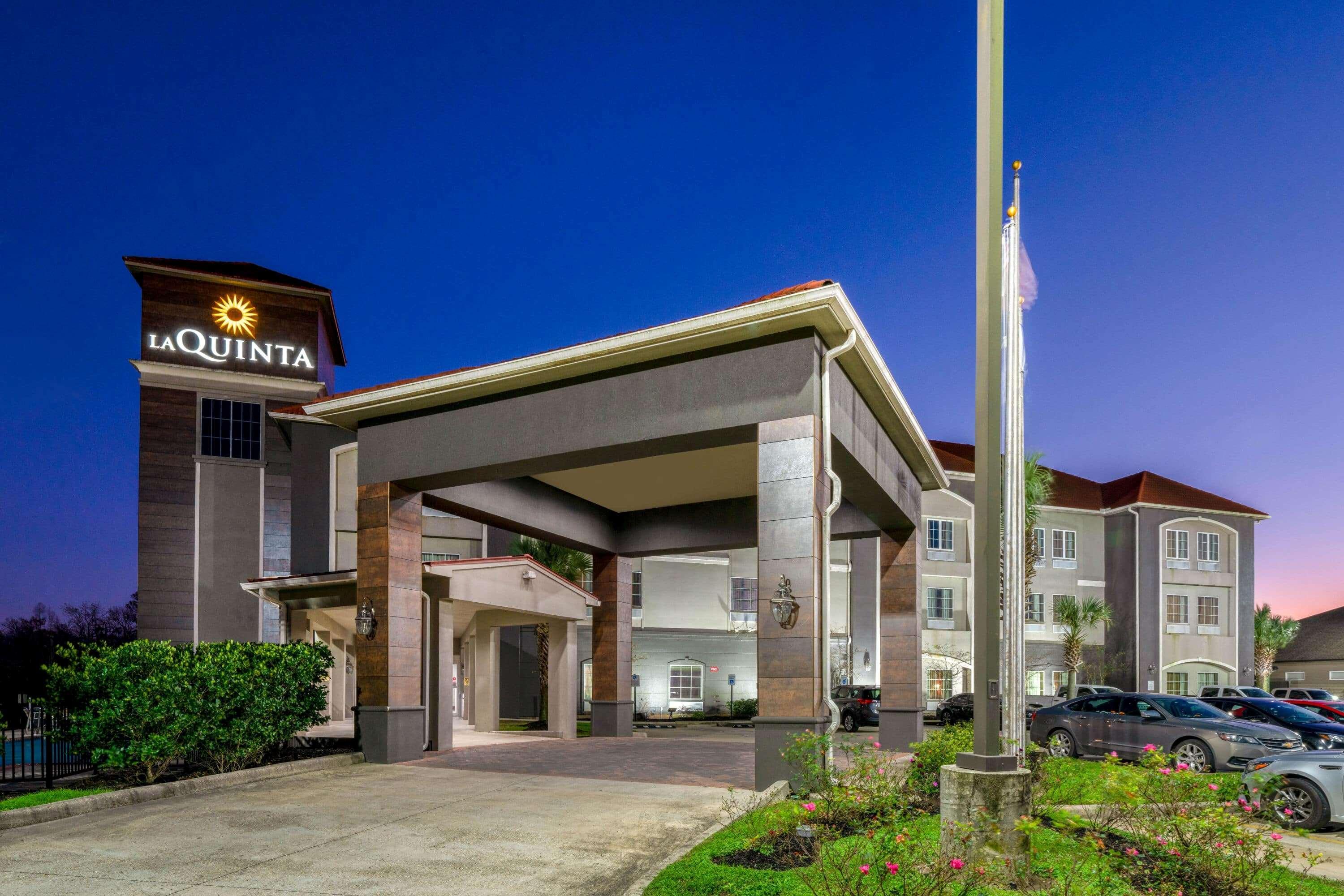 La Quinta By Wyndham Boutte Hotel Exterior photo